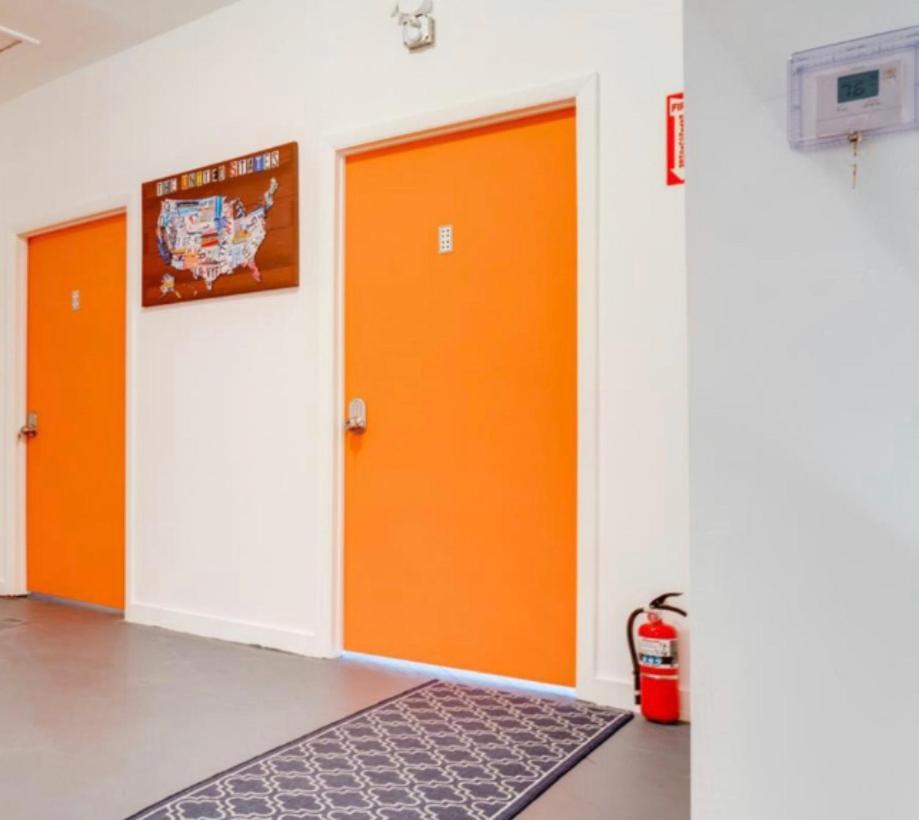 Women Only Rooms - Men Only Rooms - Free Wifi - Coffee Parking - Lockers 迈阿密 外观 照片